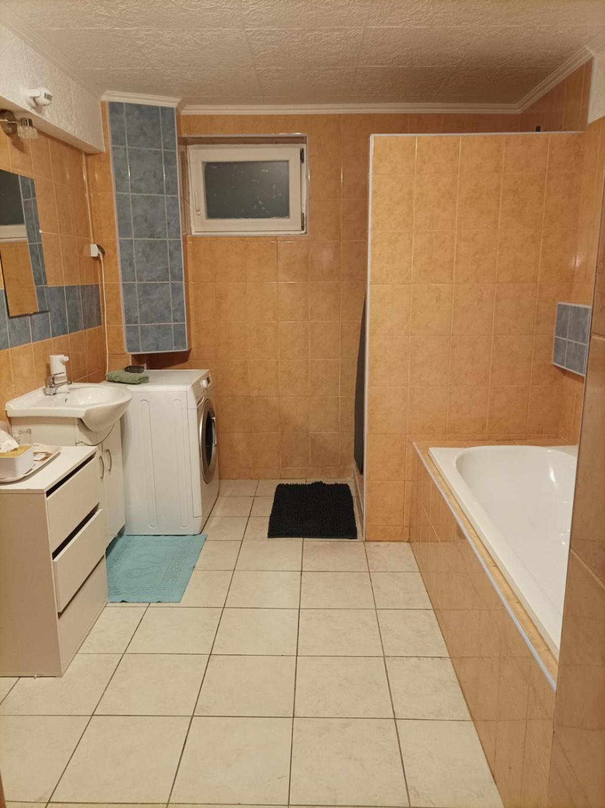 Fuege Apartman Sopron Bagian luar foto